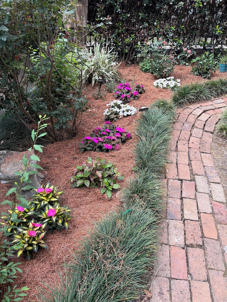French Quarter Lanaux Mansion B & B