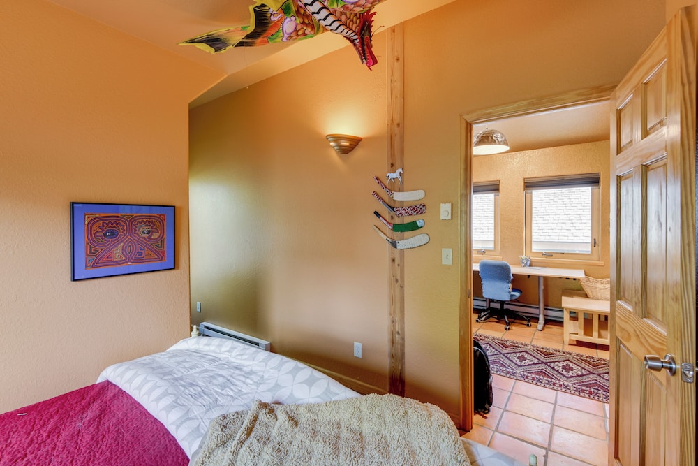 Bike, Hike & Ski: Artsy Steamboat Springs Retreat!
