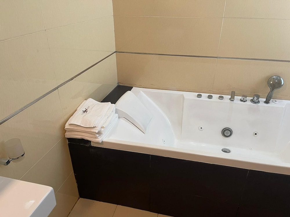 Nigus House Ikoyi - 2 bedrooms Penthouse view 4