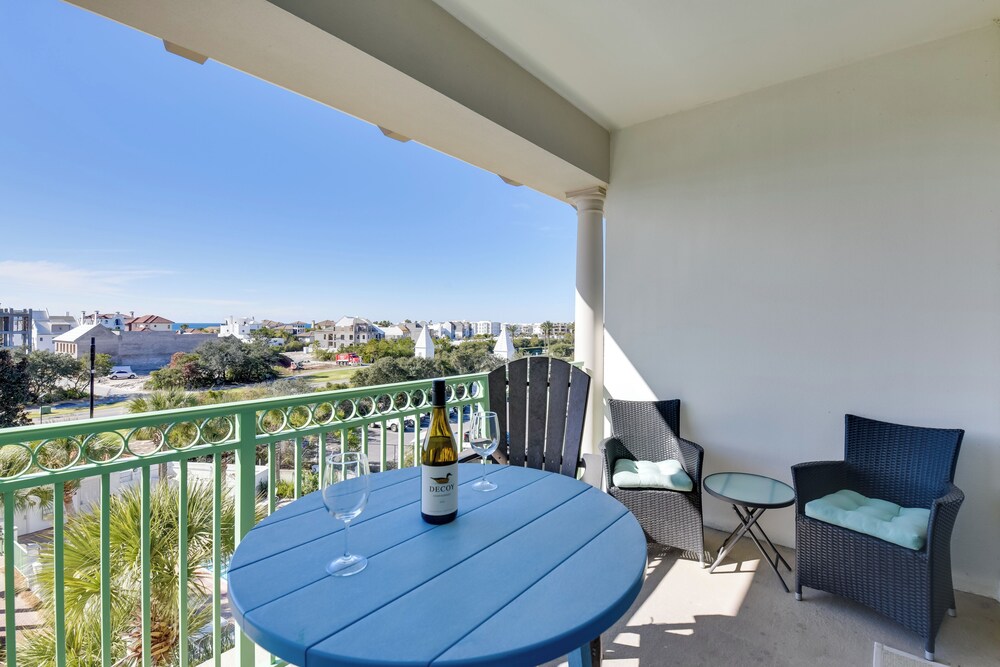 Walkable Condo w/ View Btwn Rosemary & Alys Beach!