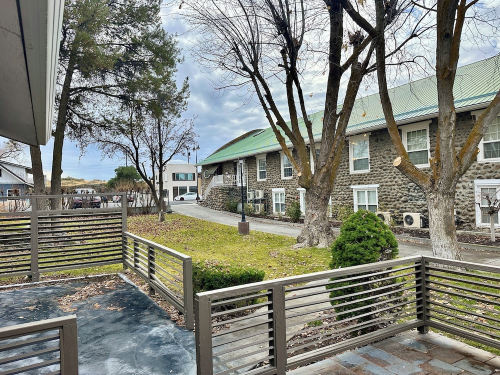 Soap Lake Natural Spa & Resort