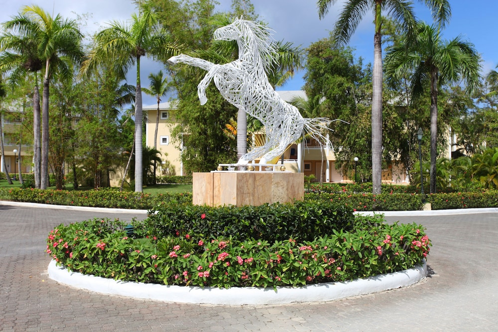 Samana Vacations - Bahia Principe Grand El Portillo - All Inclusive - Property Image 2