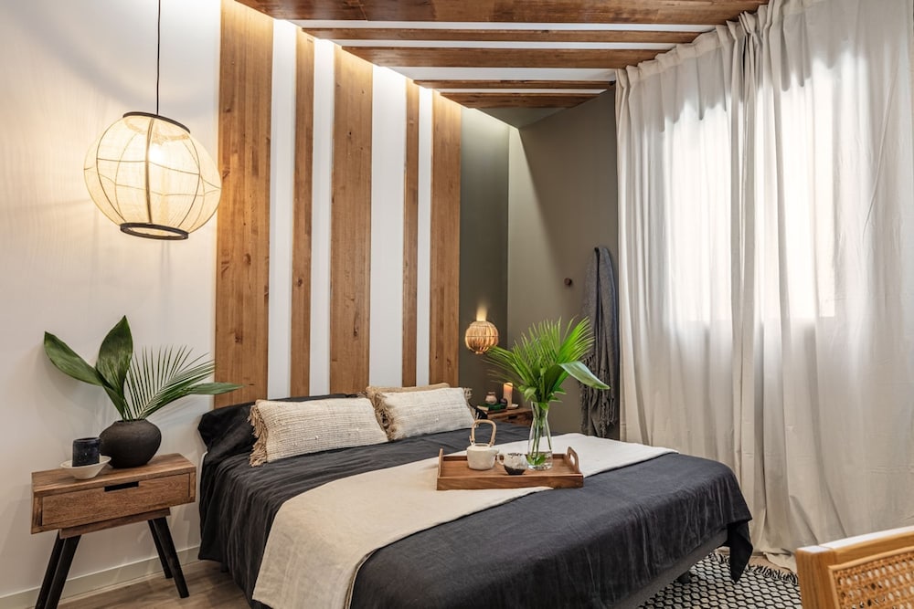 Hema - 2 Bedrooms in Trafalgar