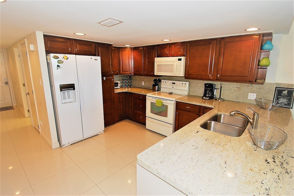Breakers Condo Unit #210 3 Bedroom Condo by RedAwning