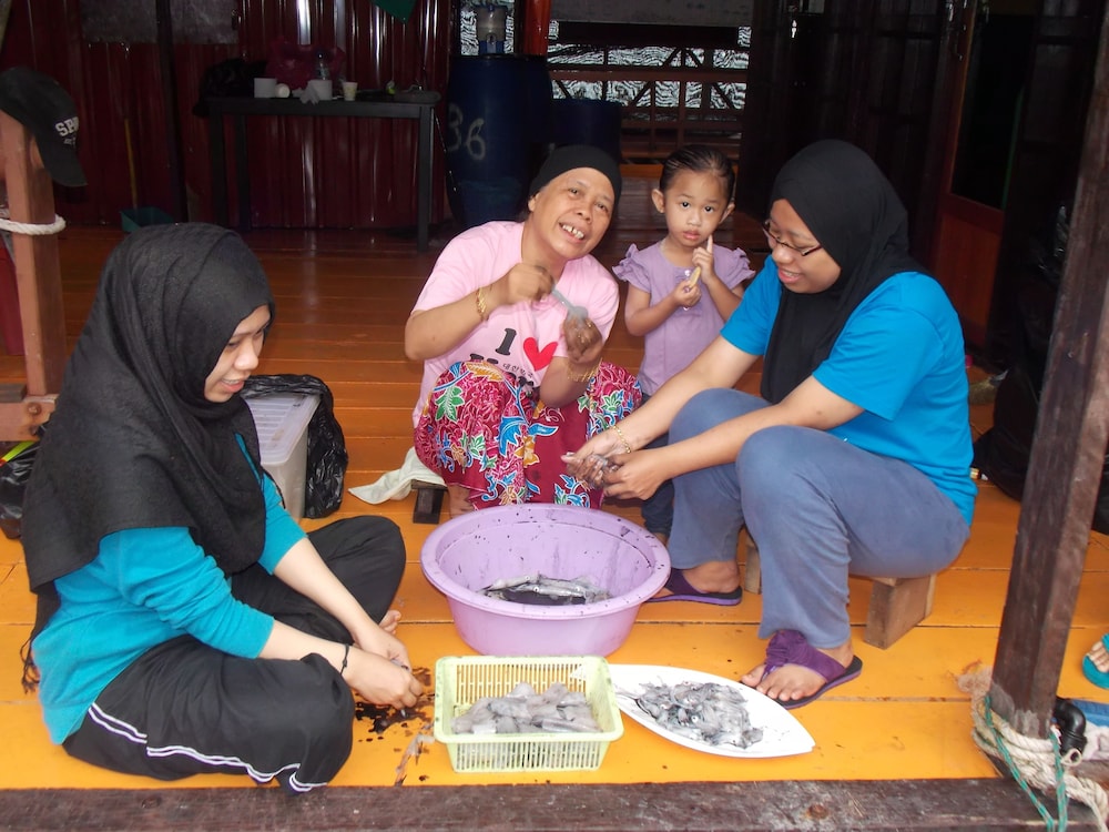 Terapung Hotel & Fish Garden