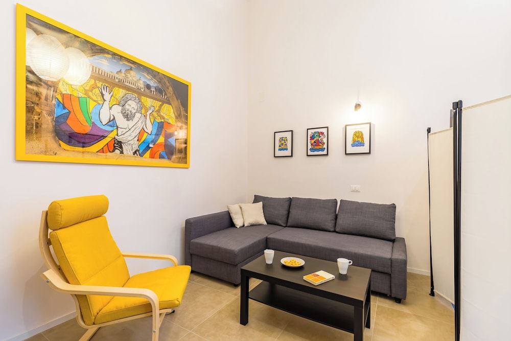 Art Apartment at Sanità