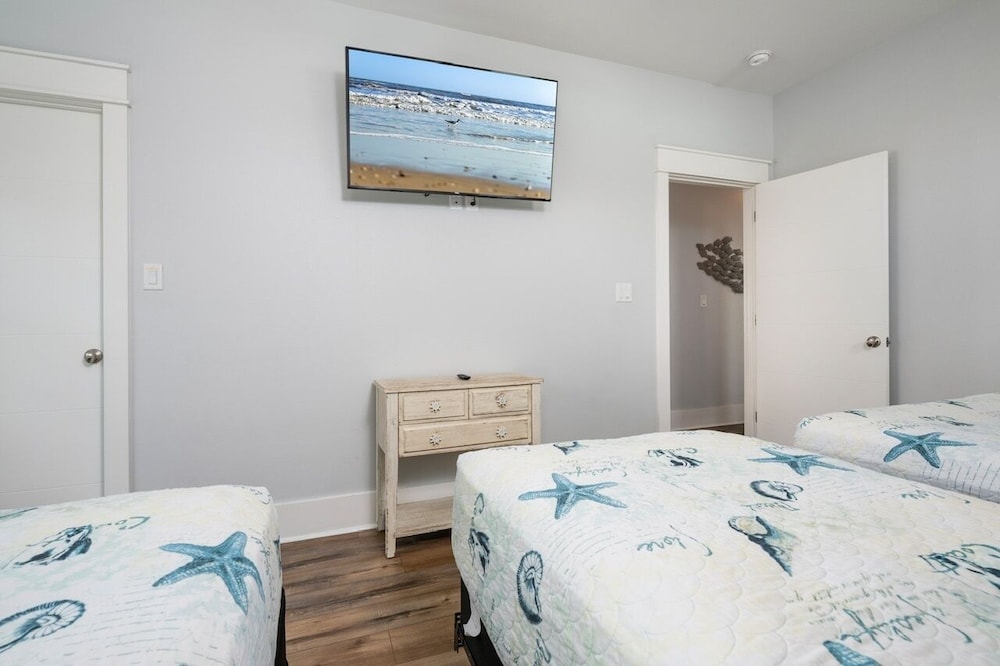 Deja Blue 2 3 Bedroom Home