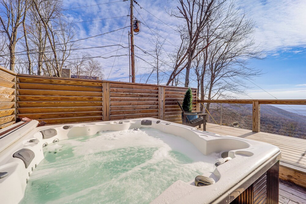 5 Mi to Dtwn: Pet-friendly Gem in Blowing Rock!