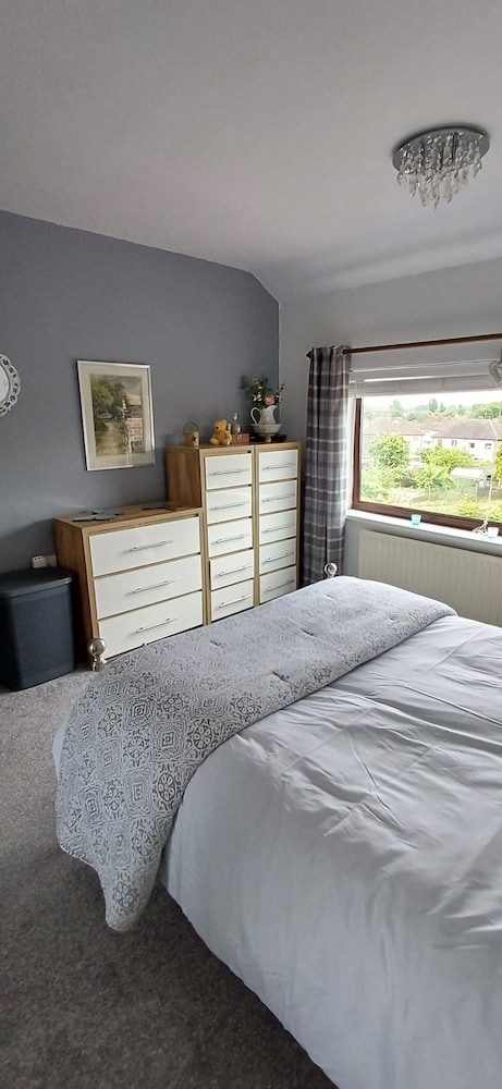 Humphreys Home From Home pad - 3 Bedroom House view 3
