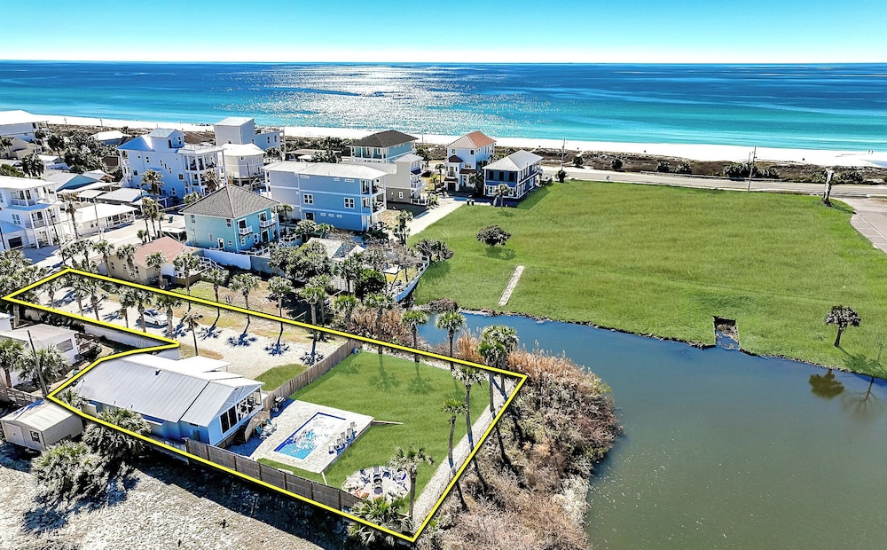 Dog Friendly + Private Pool; 0.1 Miles to the Beach! view 5