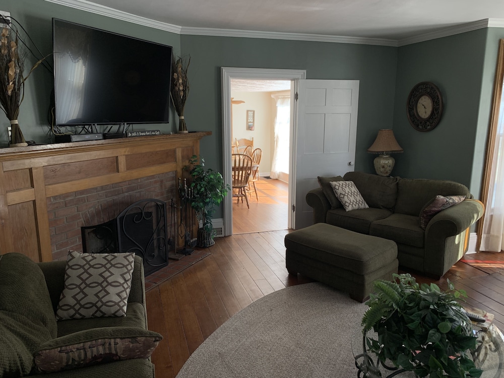 Centennial Inn Bed & Breakfast view 4