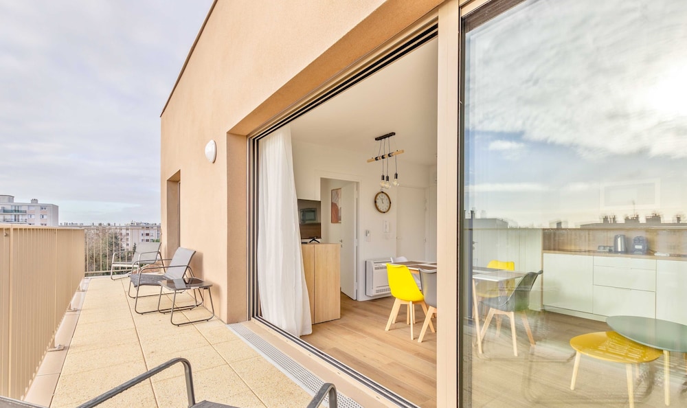 Modern Apt With Balcony-6p-close to Disney/paris