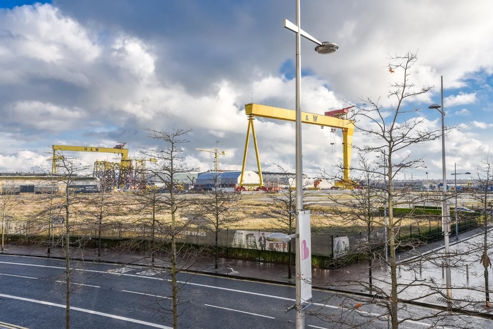 Dream Apartments - Titanic Arc