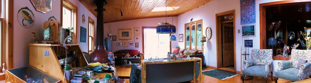 Auberge du Saumonier Lodge view 3