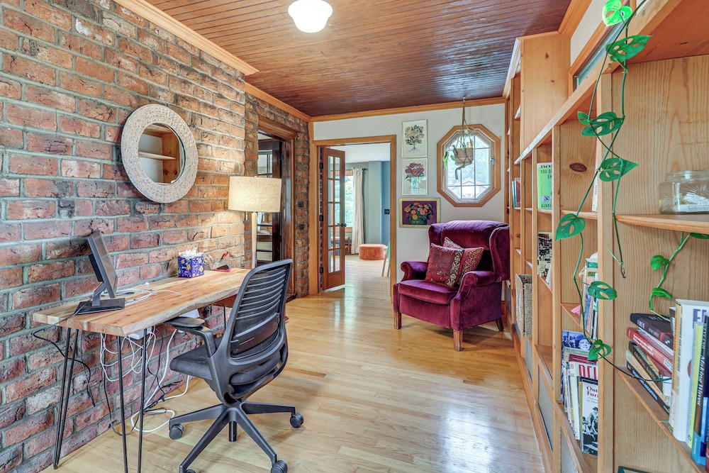 Easy Train Access to Nyc! Elegant Family Retreat