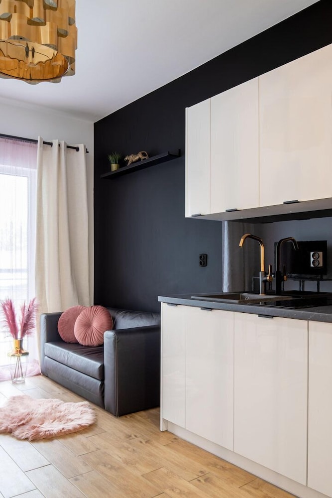 Adler Apartments