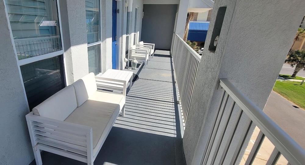 Coronado 302 2 Bedroom Home