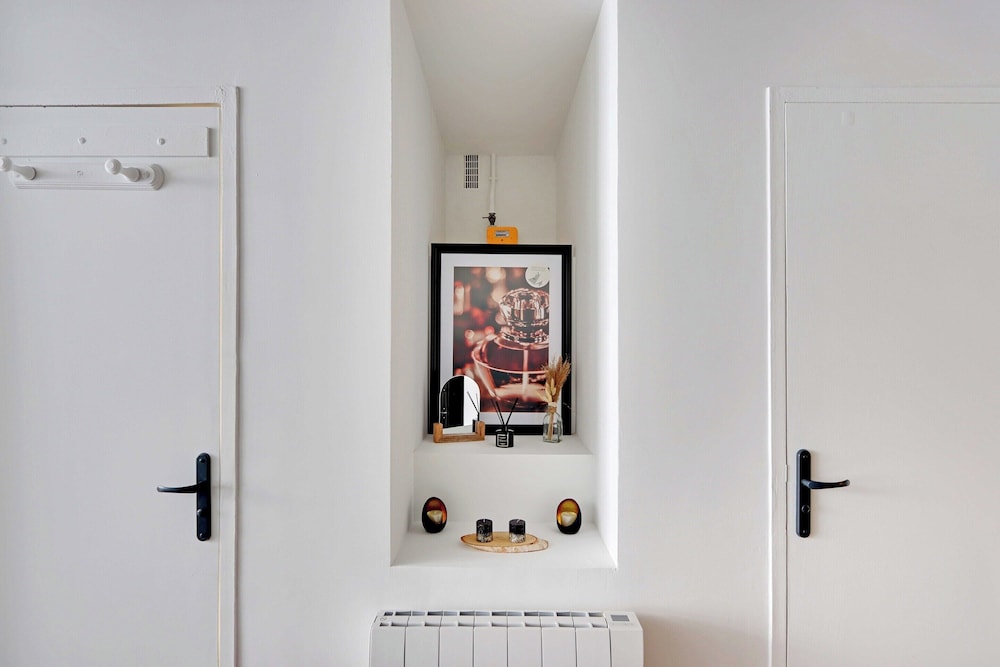 Spacious Studio in Cute Neighborhood