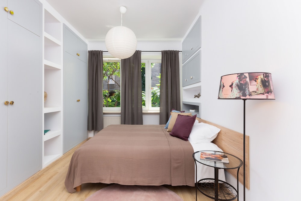 Apartments Warsaw Odolańska by Renters view 3