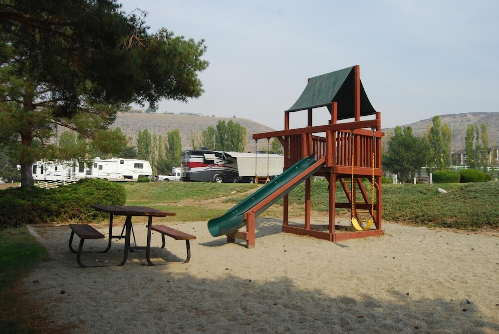 Crescent Bar RV Resort