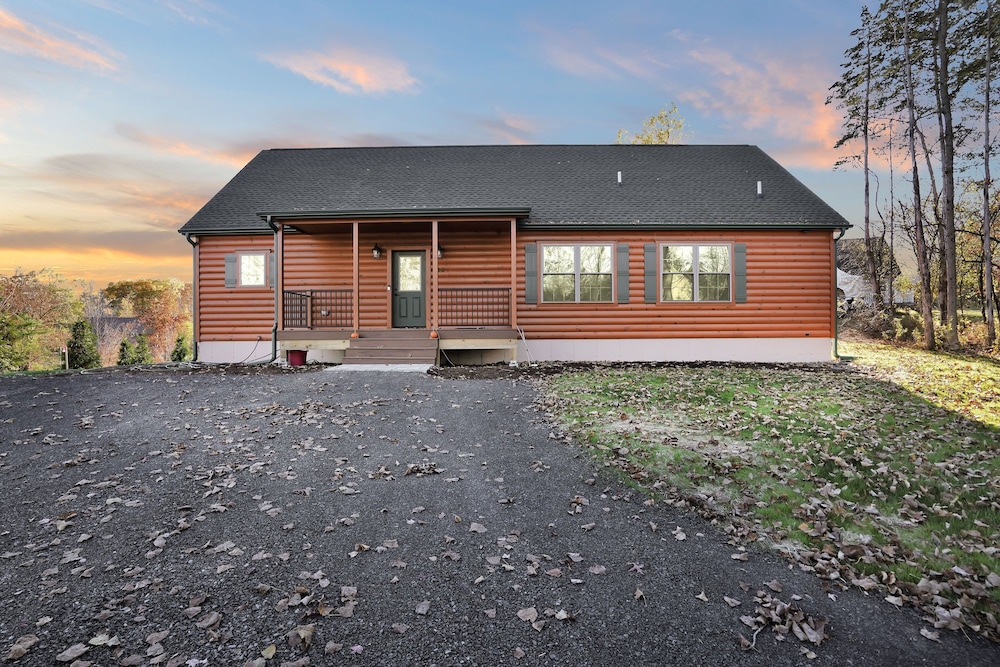 Peaceful Lakefront Cabin In The Catskills 3 Bedroom Cabin