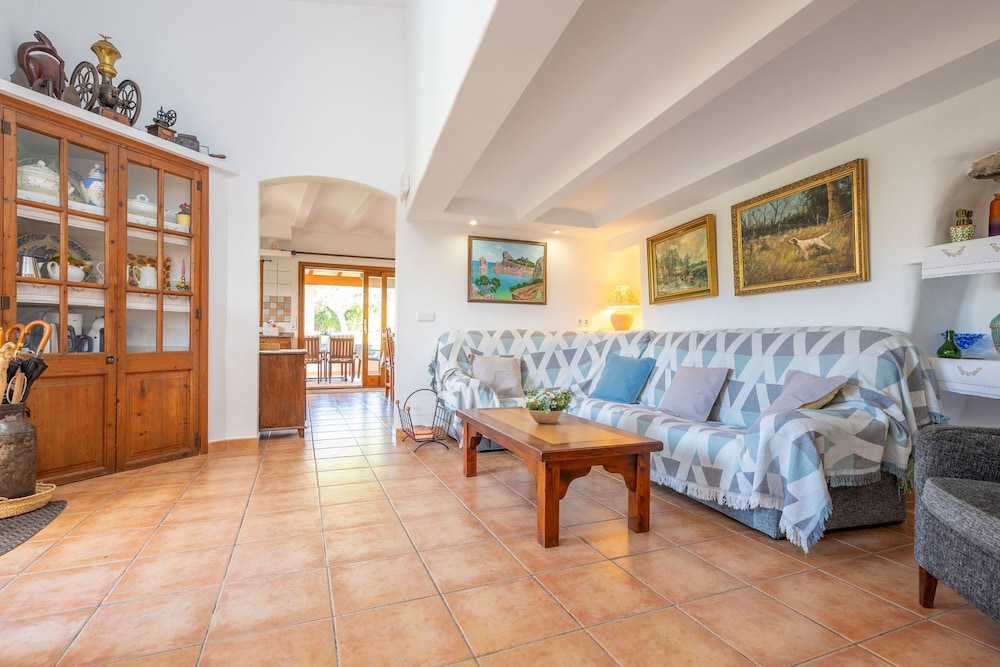 Reynes in Mallorca With 3 Bedrooms and 2 Bathrooms