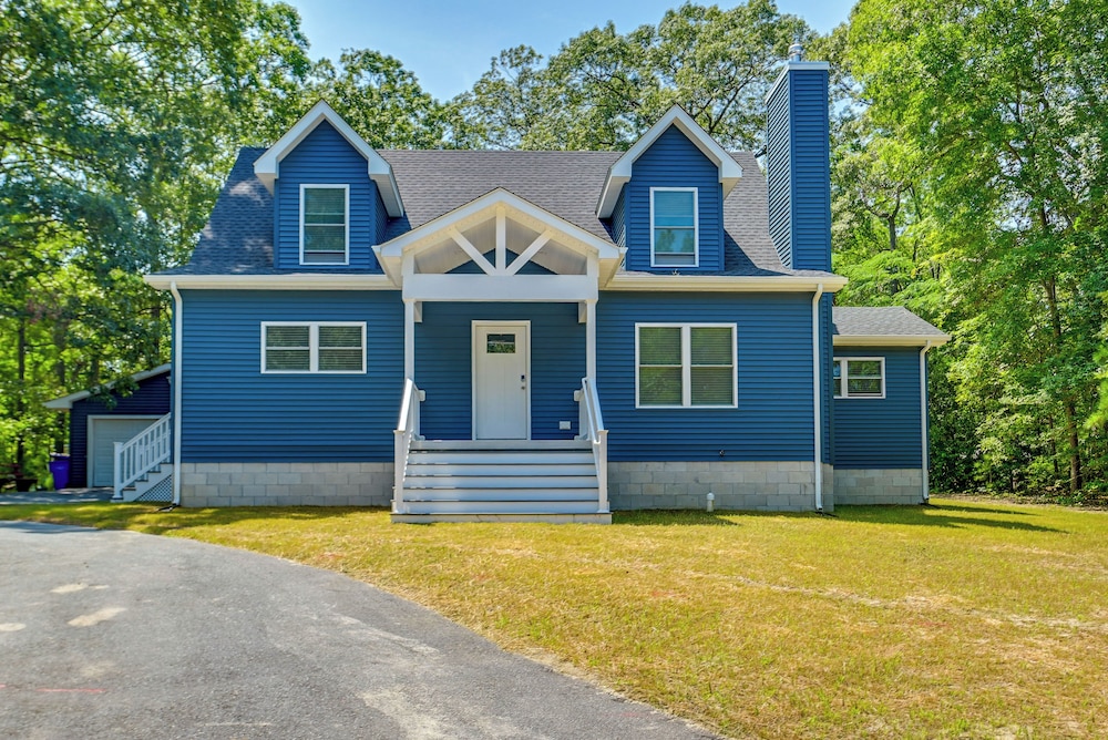 Coastal Comfort: Rehoboth Beach Getaway w/ Porch!