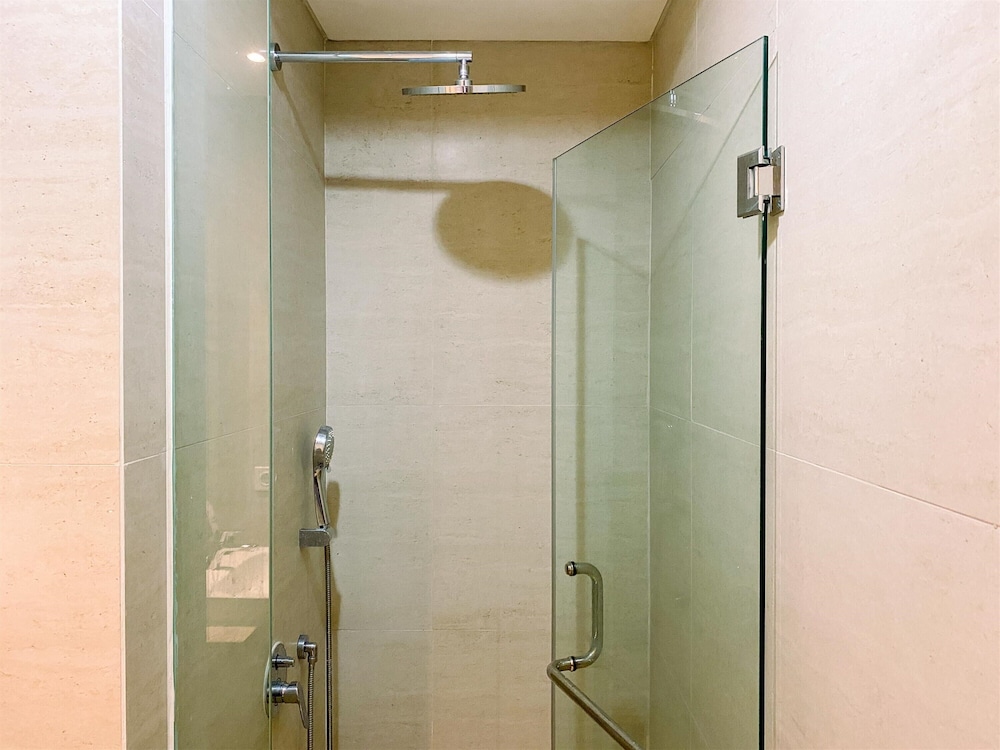 Best View and Comfy Studio at Gold Coast Apartment
