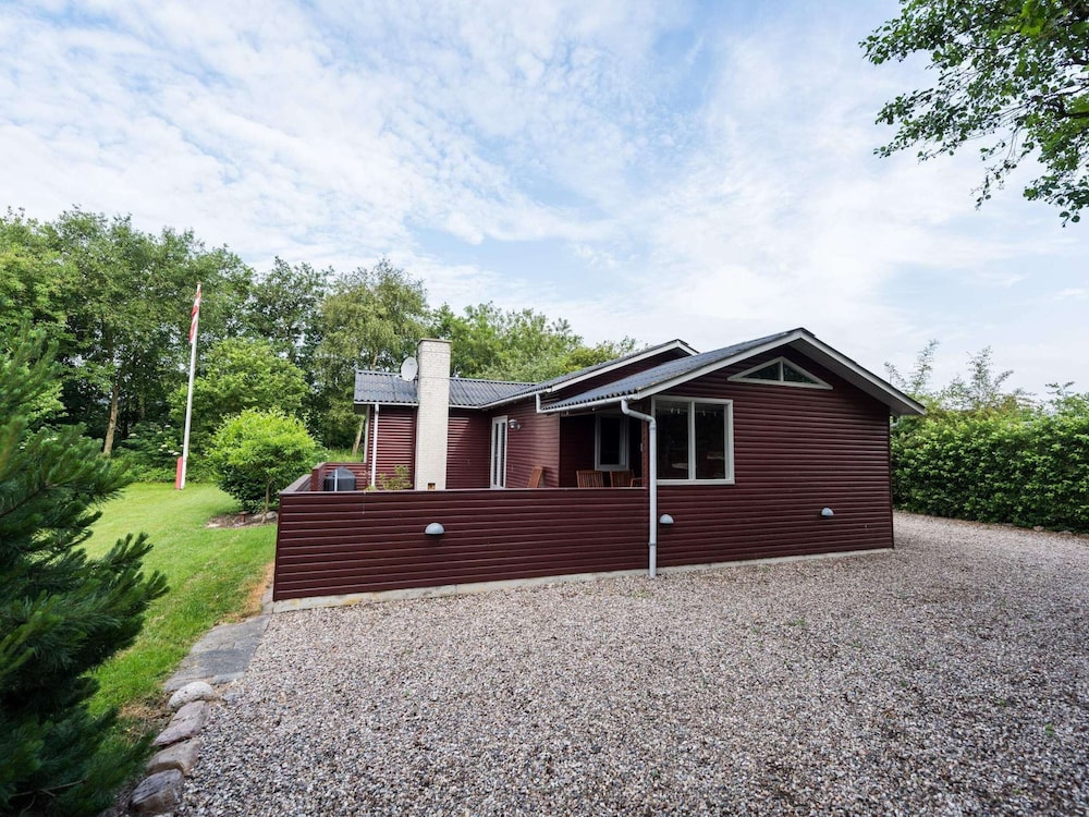 6 Person Holiday Home in Blavand