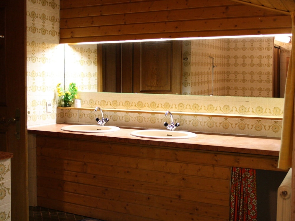 Apartment in Flachau Near Ski Lift