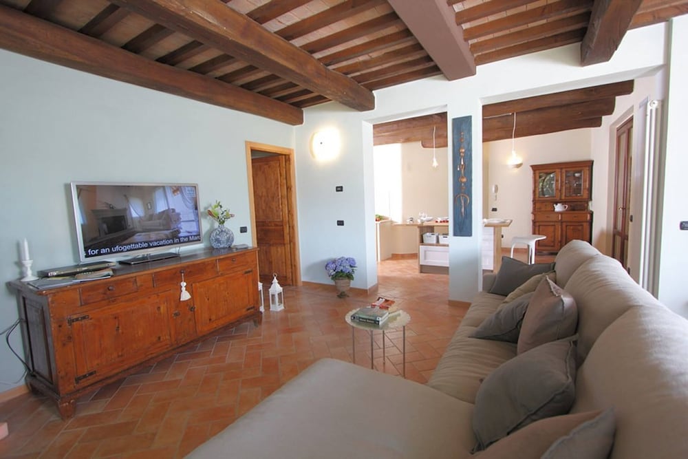Casale Degli Ulivi 12 by Marche Holiday Villas