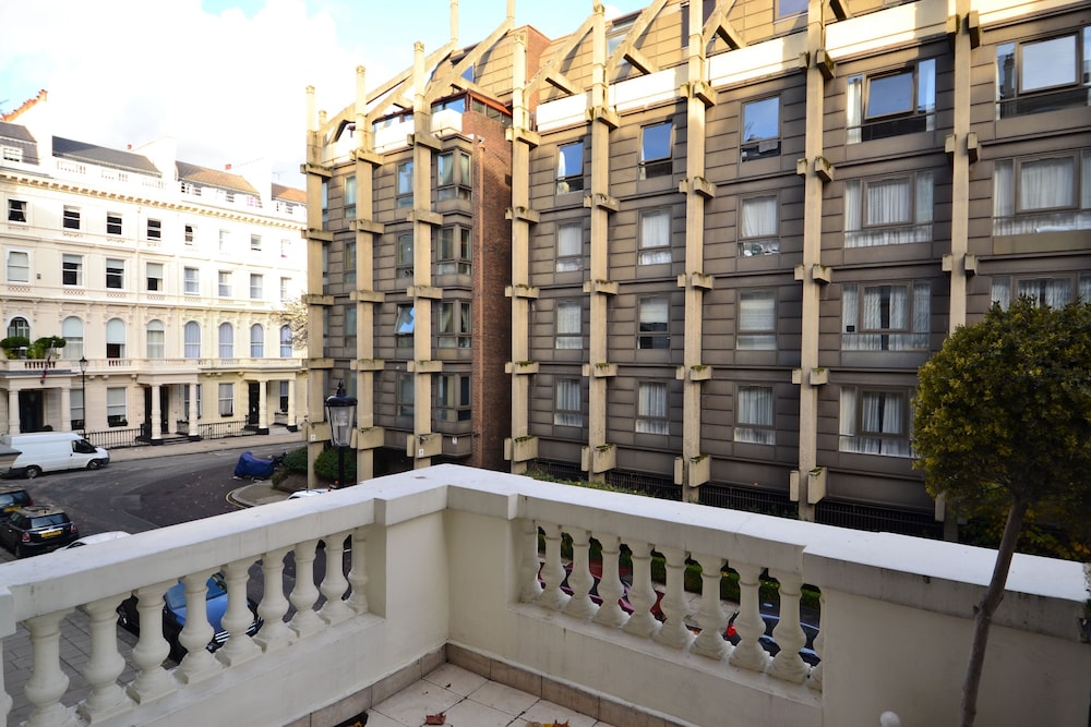 Luxury Hyde Park