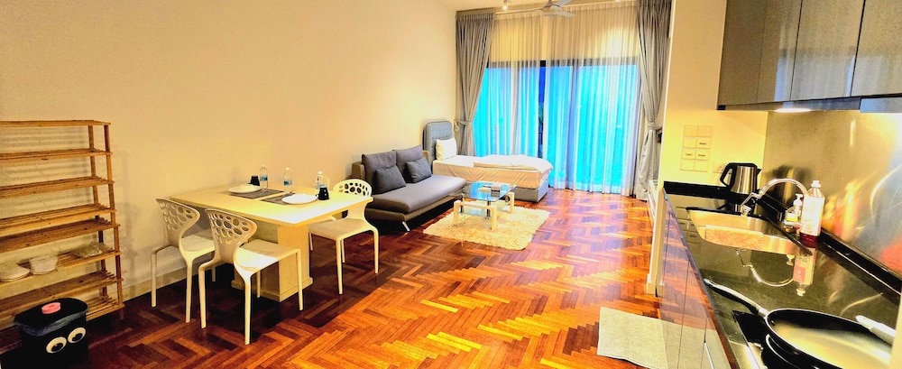 The Mews KLCC By Service Apartment