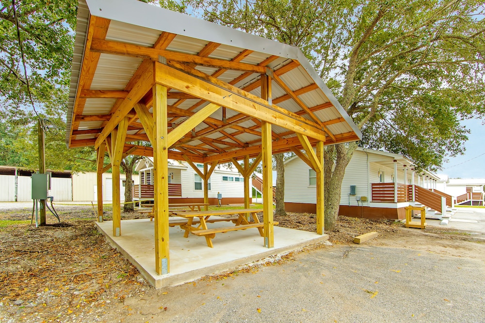 Southern Breeze Lodge view 4