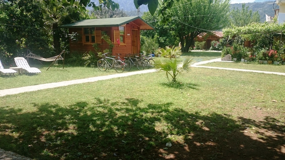 Ugur Pansiyon Çirali view 2