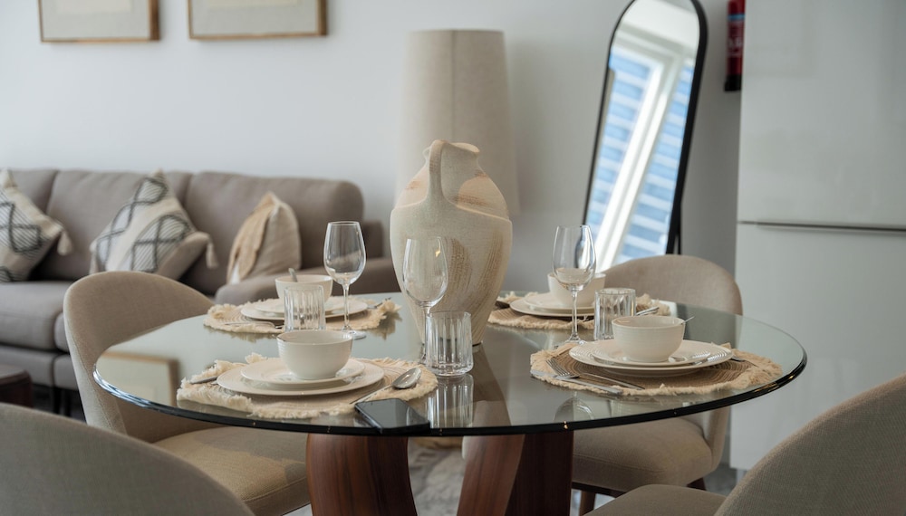 Manzil - Modern 1BR w Stunning Lake View