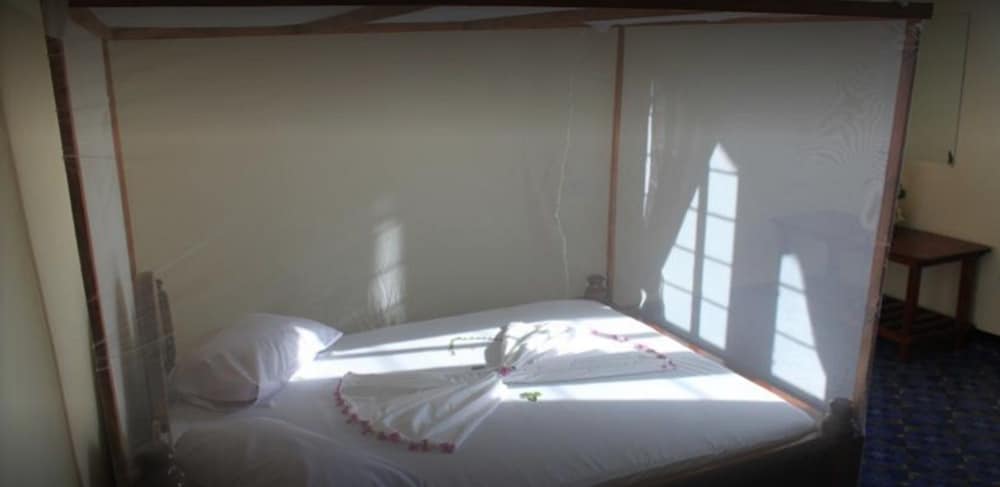 Mfumbwi Backpacker Lodge