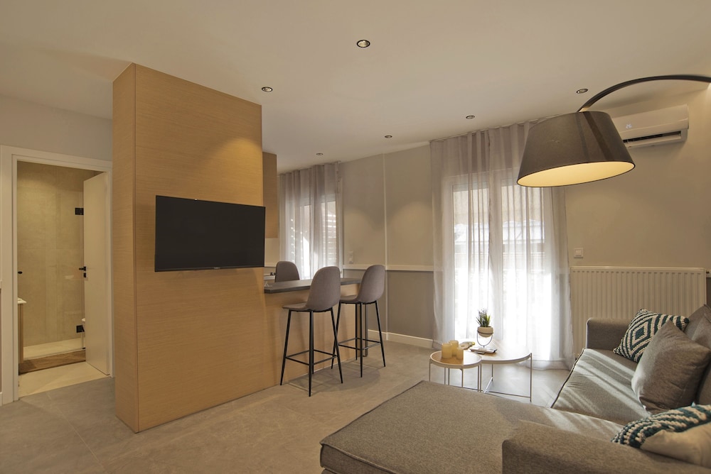 Urban Allure in Athina