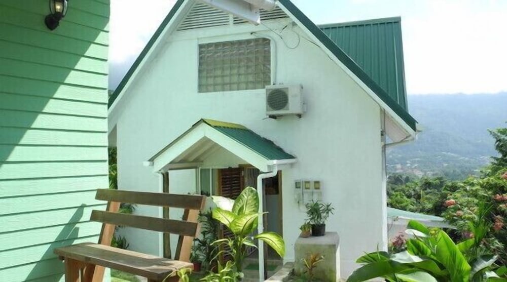 Lemongrass Lodge