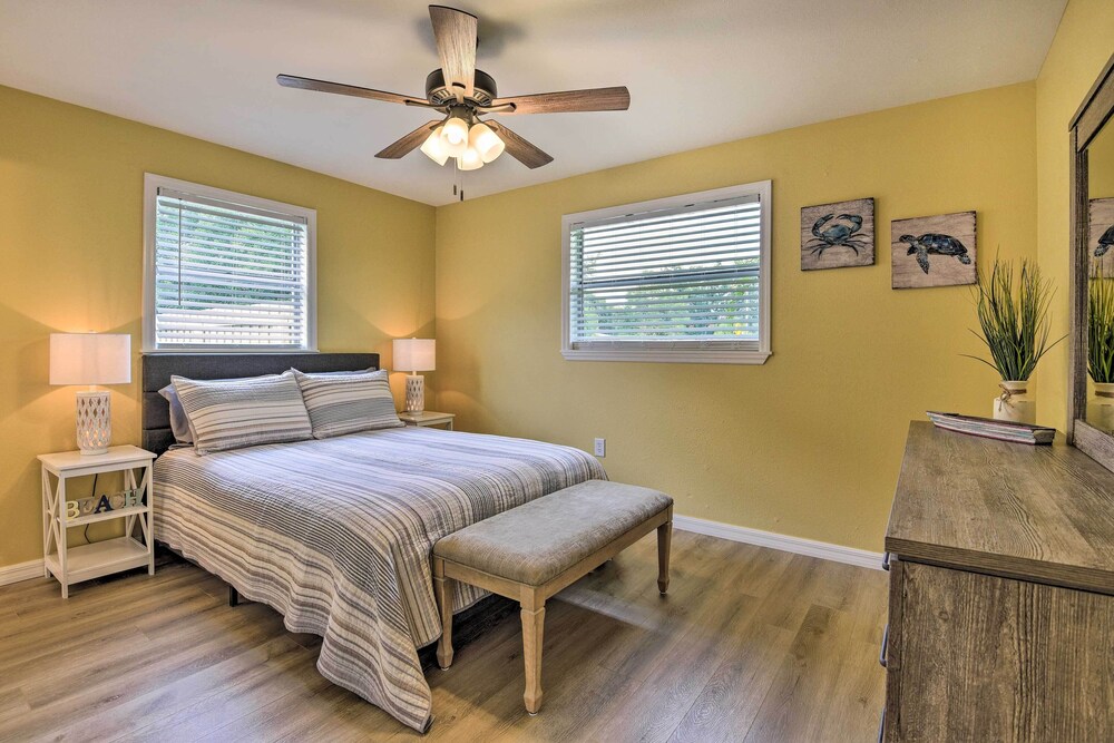 'sarasota Sunset House' w/ Spacious Patio! view 4