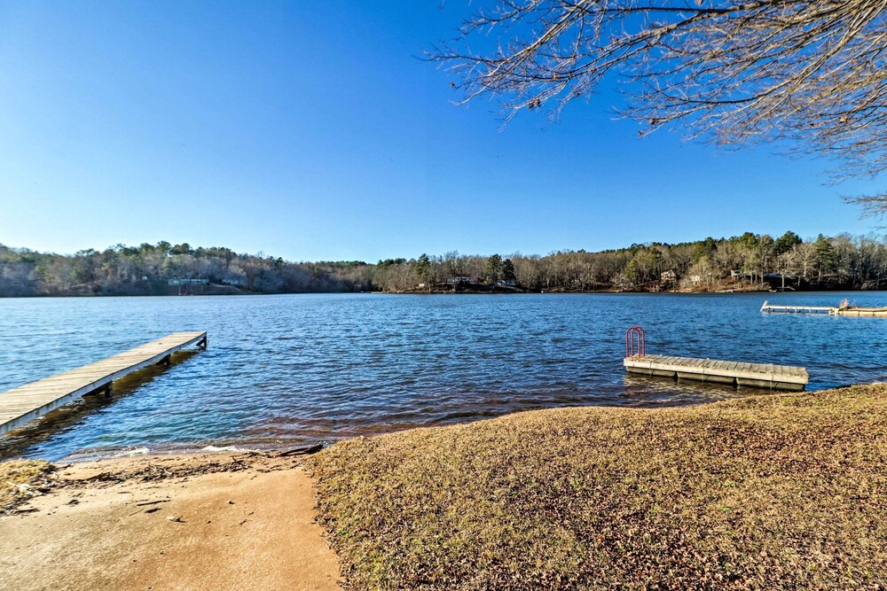 Lakefront Delta Cottage w/ Views, Canoe Dock! - Property Image 5