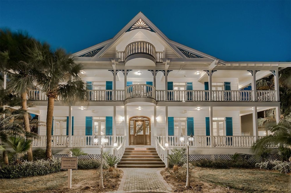 Caribbean Queen 5 Bedroom Holiday Home by Five Star Properties