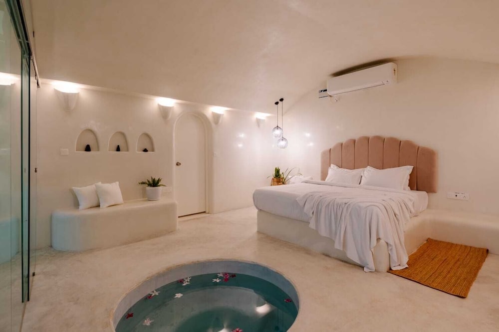 Nomads Resort - Destination Stays