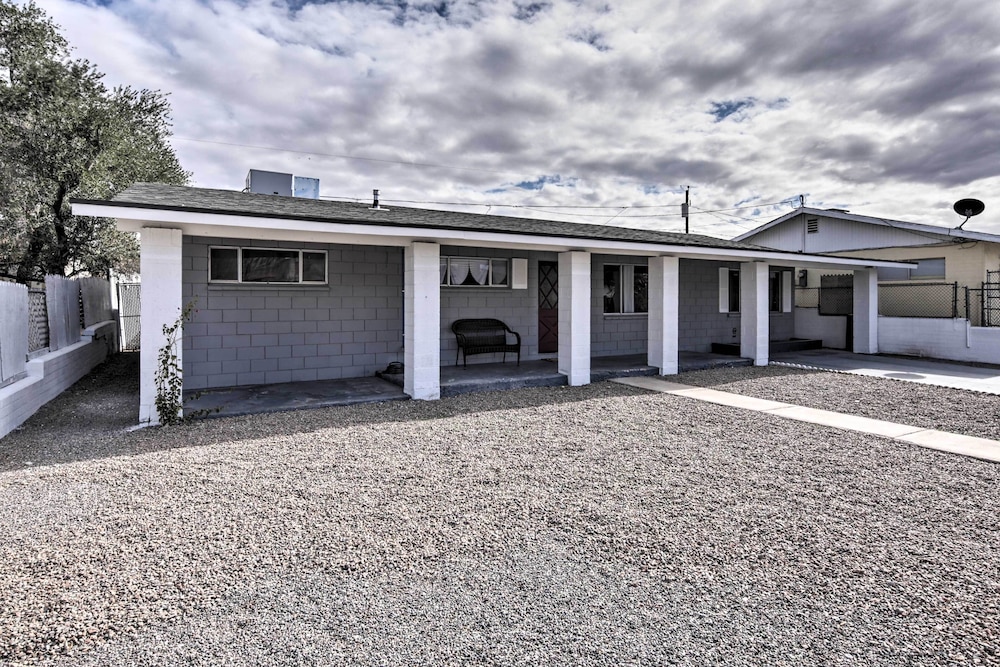 Centrally Located Gem With Laughlin Strip Views! view 2