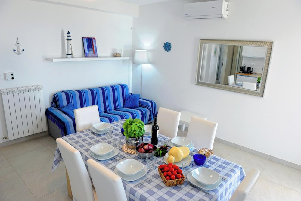 Super Apartment In Villa Vanissia