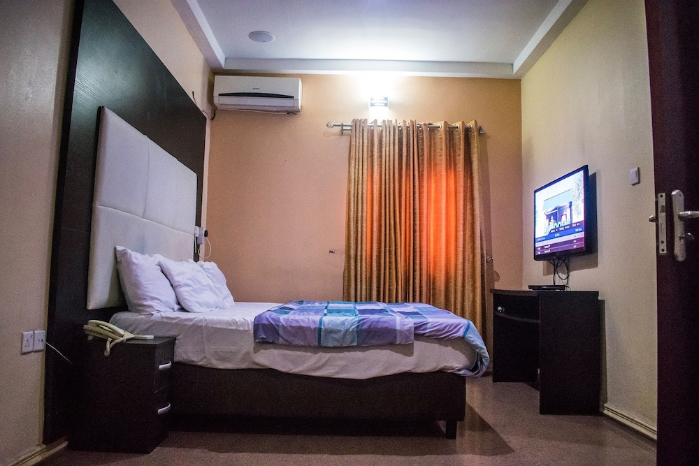 Aeroville Apartments