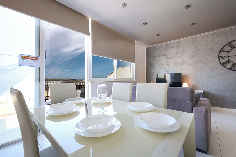 Serene 2BR Penthouse - Sea View Terrace