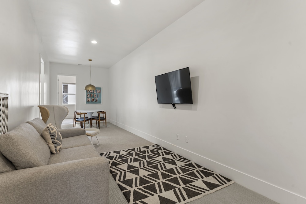 Villa #12 At Bloomington Country Club 4 Bedroom Townhouse