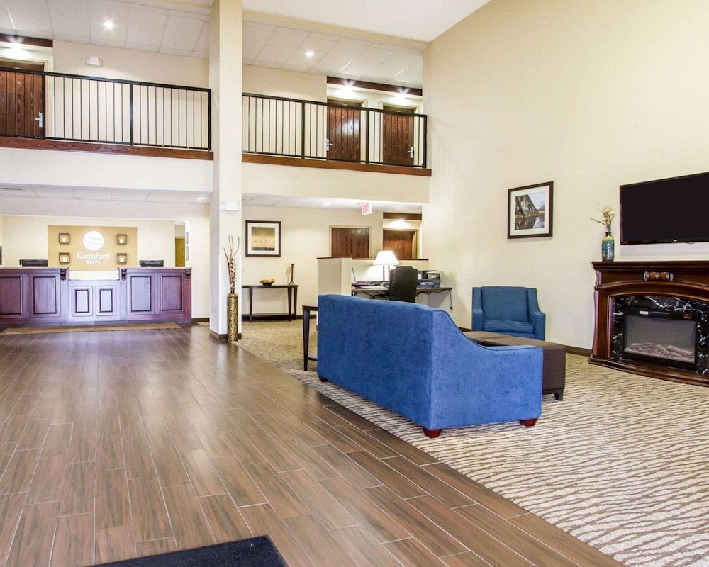 Comfort Inn Poplar Bluff North view 2