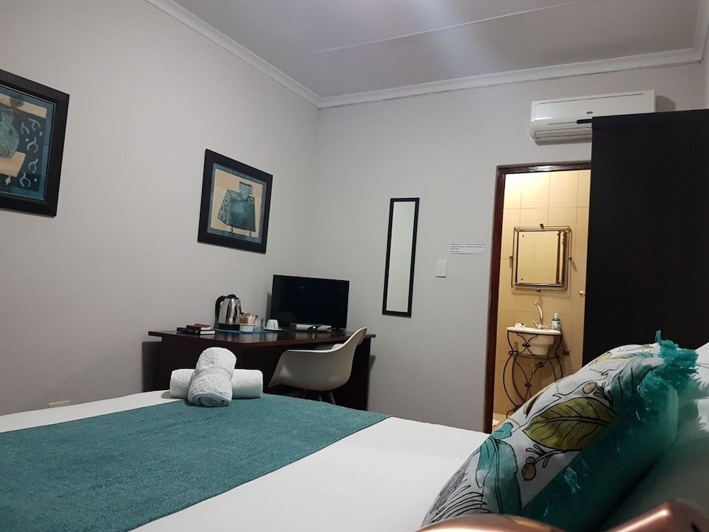 Izinga Guest House view 3